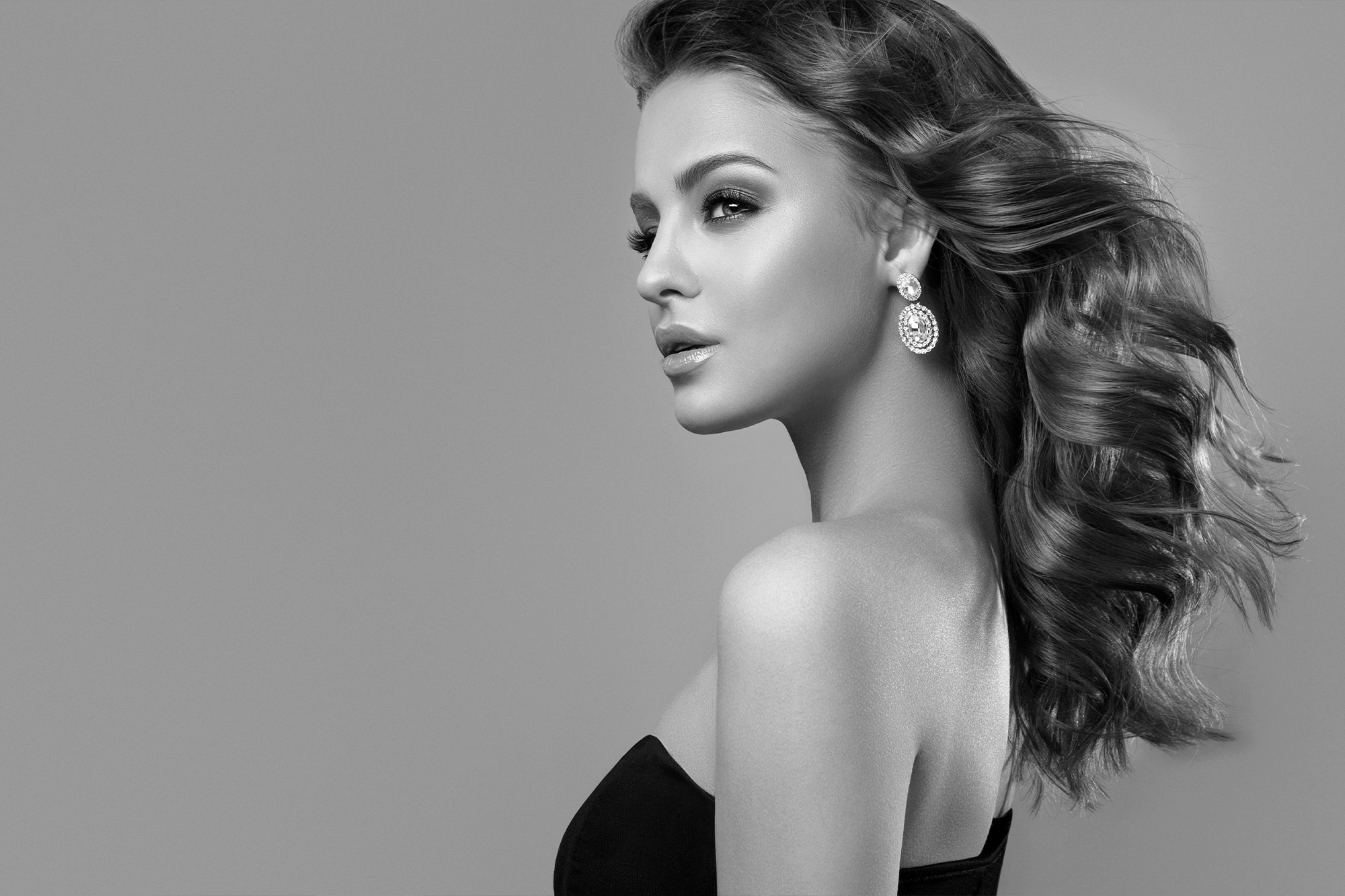 Women's haircut by Konstantin Stylist